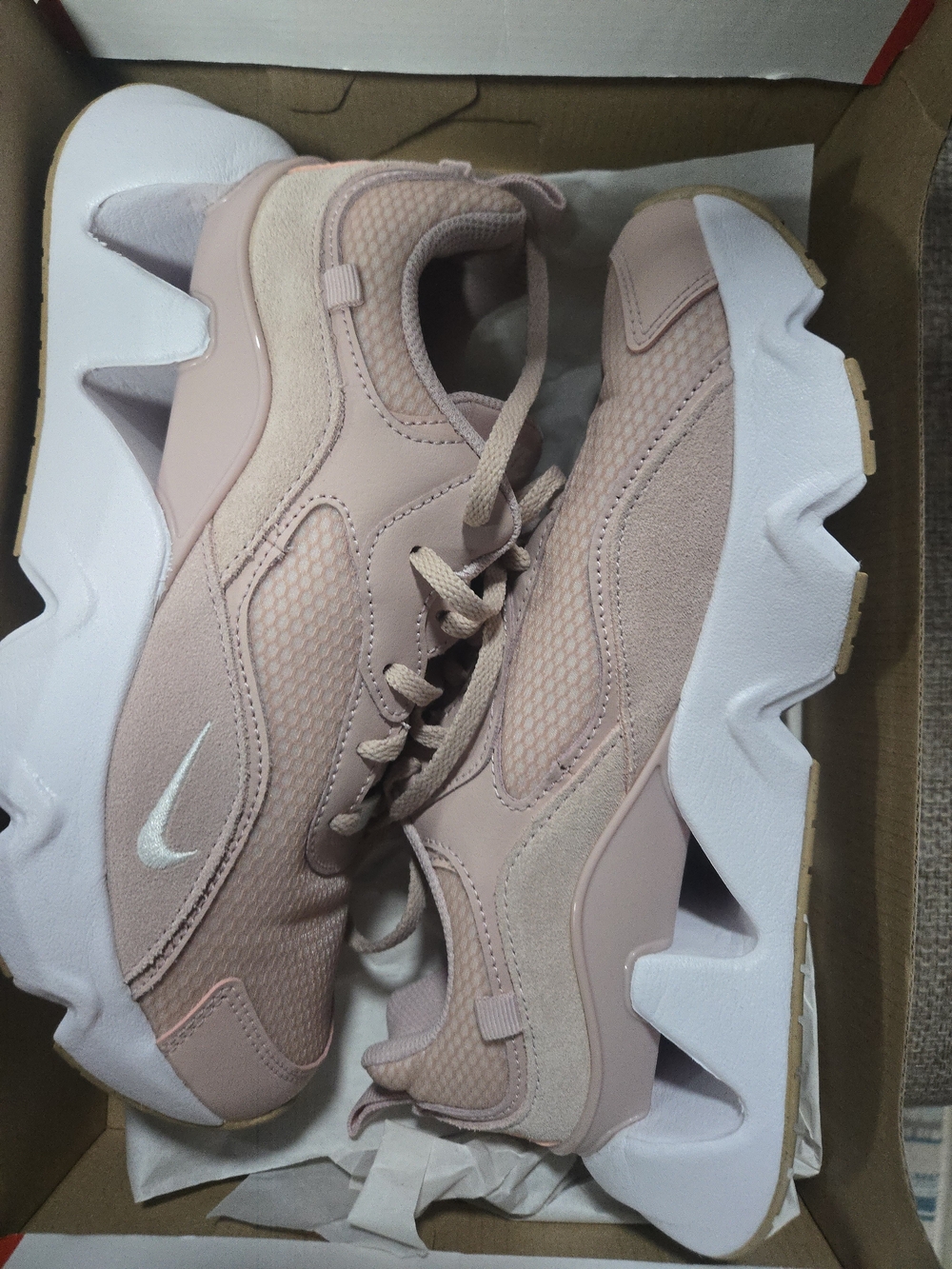Women's Chunky Athletic Sneakers - Blush Pink
